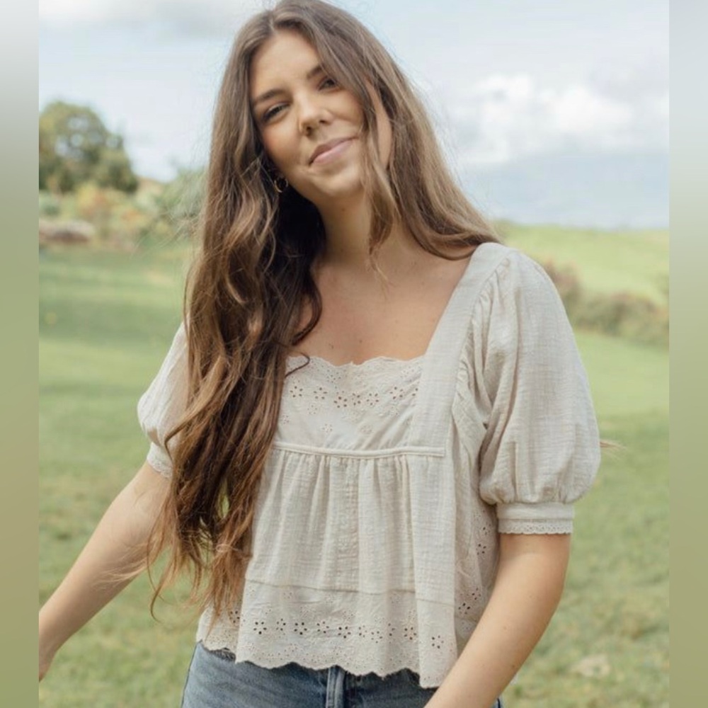 ISO!! Neuflora Milan cream gauze top in Large!